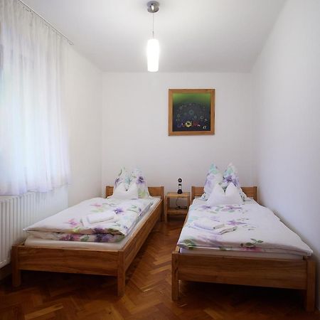 Keramikart-Wohnung Pécs Kültér fotó